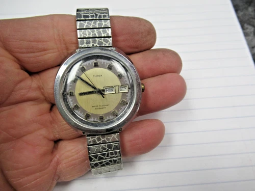 Vintage Watch Timex Water Resistant Automatic Day Date Wristwatch