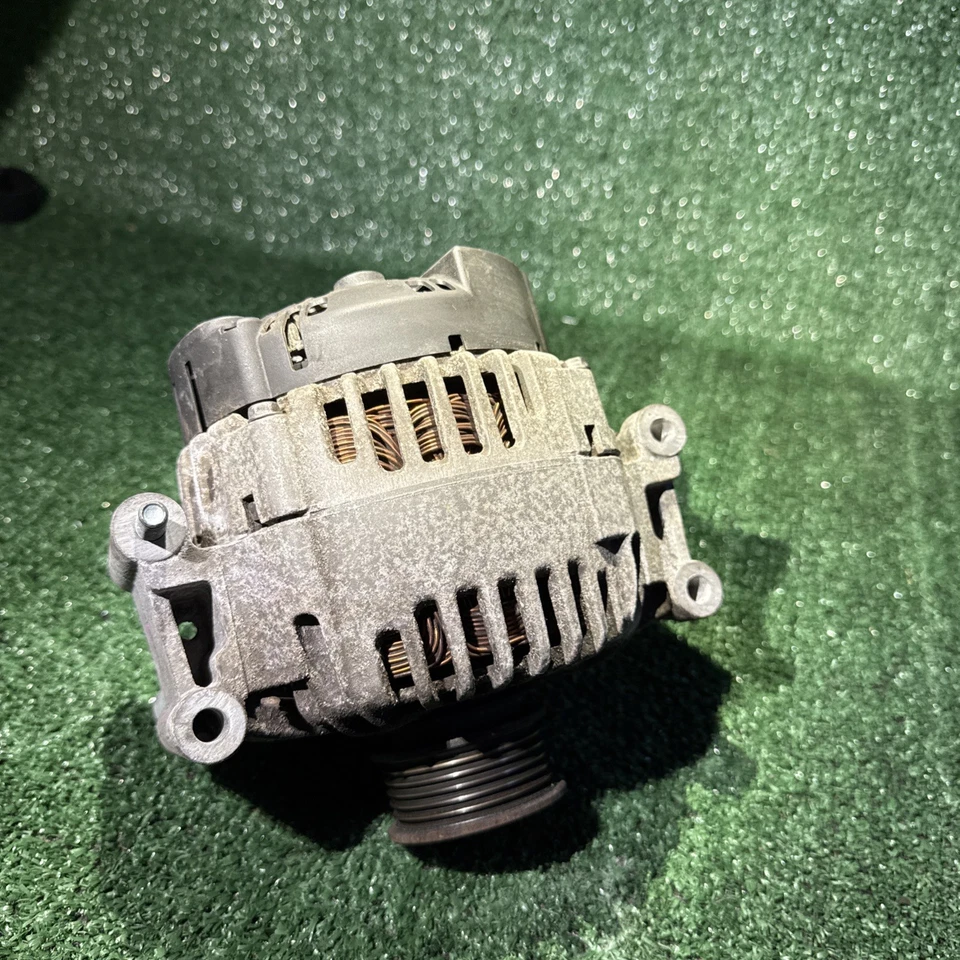 2002 - 2008 奥迪 A4 Quattro B7 交流发电机原始设备制造商 06D903016 — 第 4/4 张图片