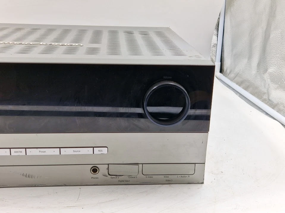 Harman Kardon AVR132/230 Receiver - Used, Cosmetic Wear, Working - Image 3 of 4