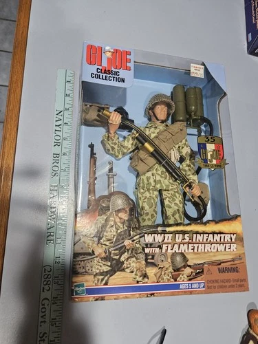 1999 WW2 US Infantry with Flamethrower GI Joe - NRFP