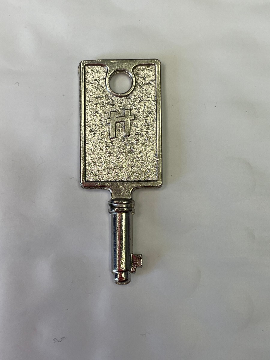 Vintage Hartmann Key, no number - Luggage Steamer Trunk, Suitcase