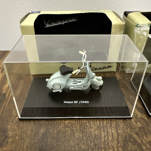 (2) NewRay Vespa 98 (1946) & 125U (1953) Diecast 1:32 Scale Scooter NIB - Picture 2 of 22
