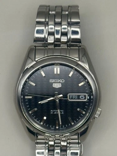 Vintage Seiko 5 Mechanical 21 Jewels 7S26-01V0 Black 5 Mark Dial Day Date Japan