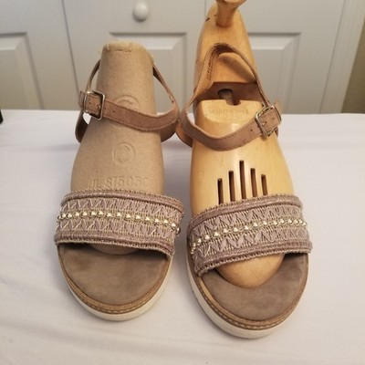 Tamaris leather cuir Taupe Metallic Beaded Wedge Sandals Womens 38 US 7.5