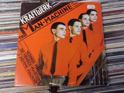KRAFTWERK LP: THE MAN MACHINE (FRANCE; Capitol Records   2S 068-85.444)