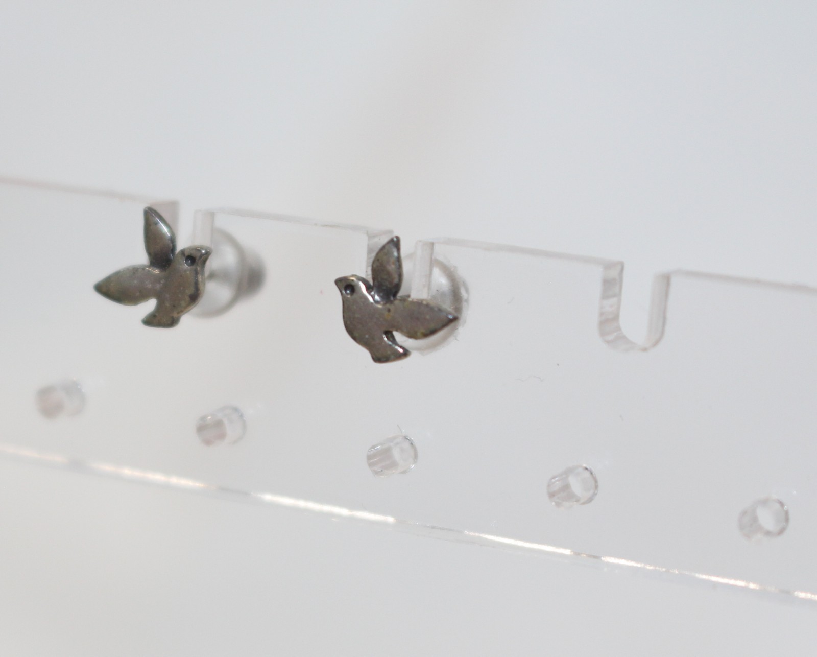 925 Marked Silver Tiny Dove/Bird Stud Earrings Pi… - image 5