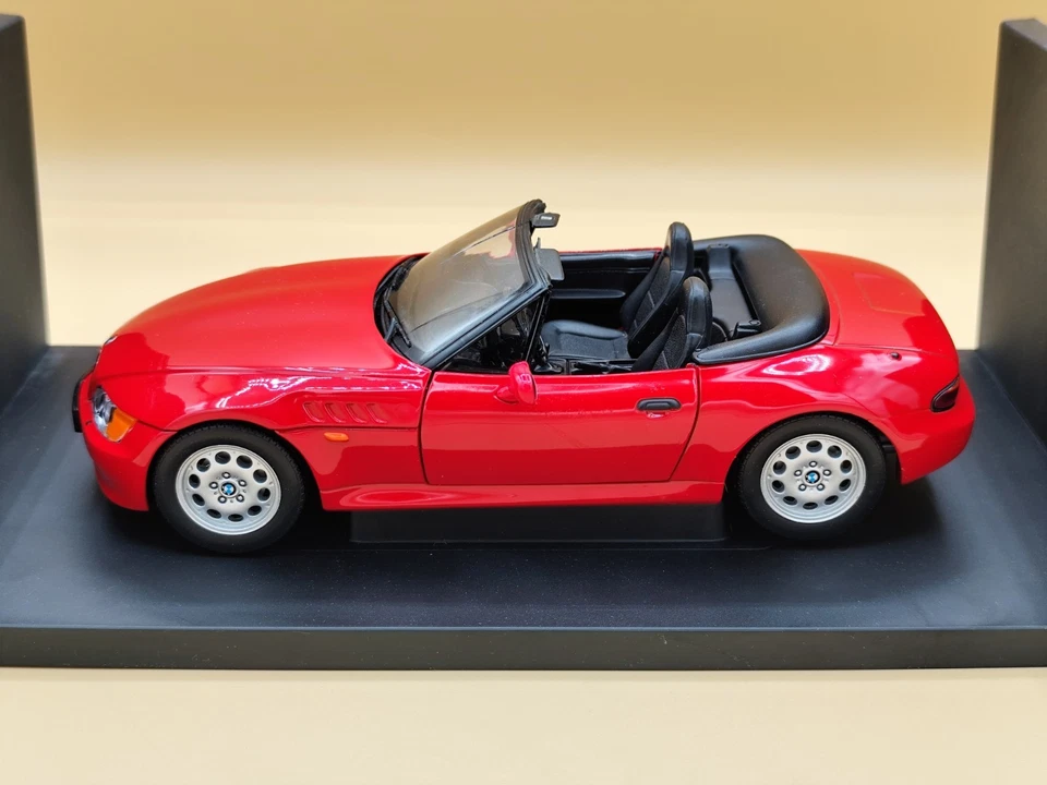 1/18 BMW Z3 Roadster Rouge 1995 UT Models Défaut Issue - Photo 2/3