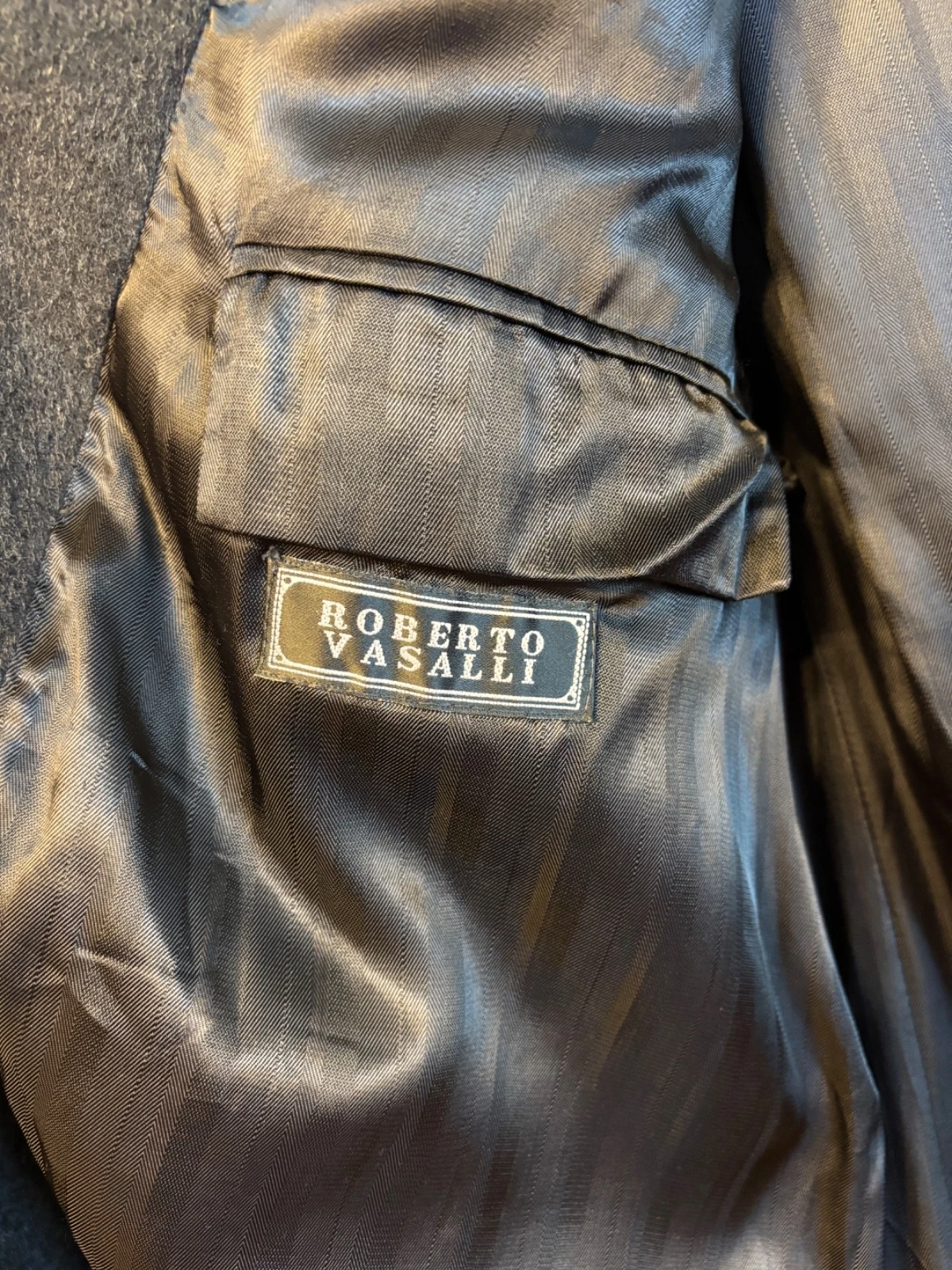 Vintage Roberto Vasalli Men's Charcoal Gray Cashmere Blend Overcoat XL - product detail image 4