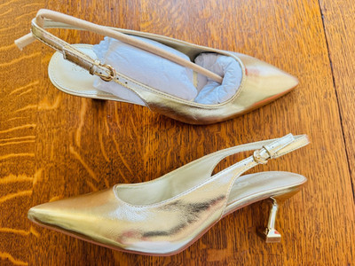   Katy Perry W8 The Oceanview Sling Back in Metallic Champagne Gold Size 8.5 