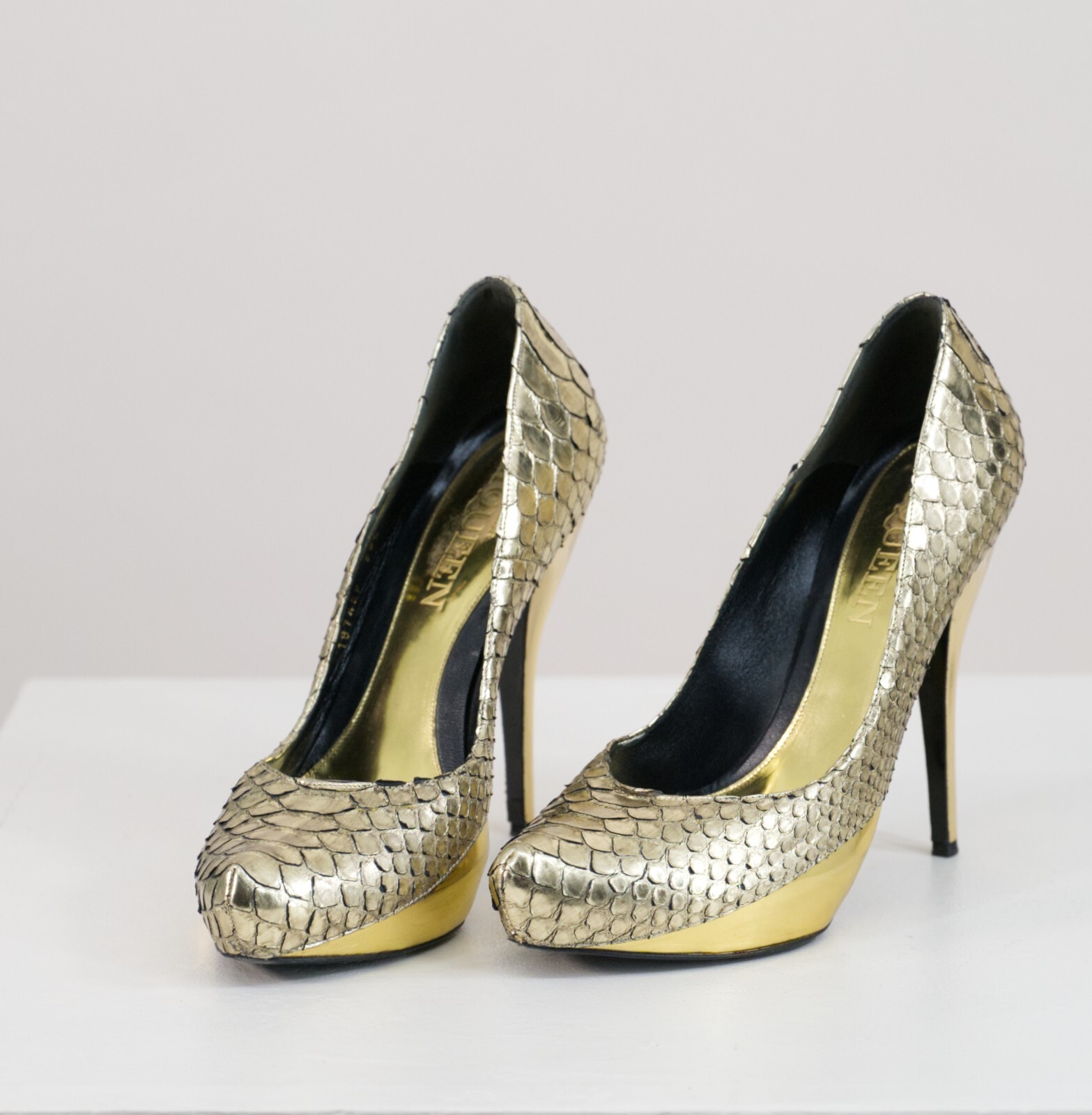 Alexander MC QUEEN Kult Python Gold Plateau High … - image 2