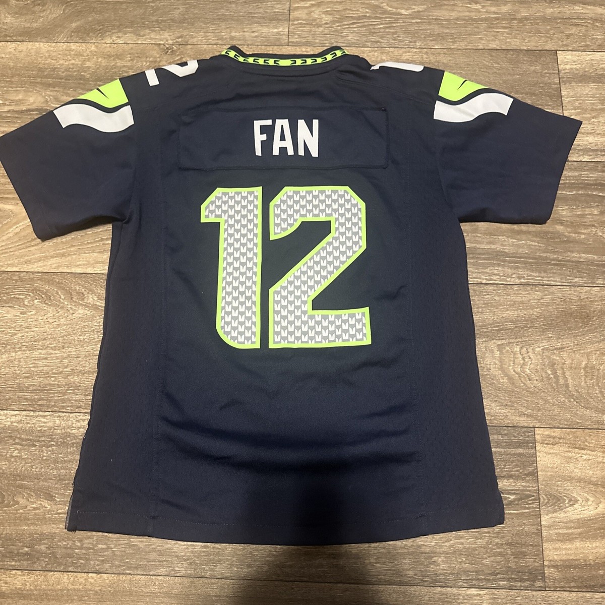 Nike Seattle Seahawks 12th Fan On Field Jersey Youth Size Medium