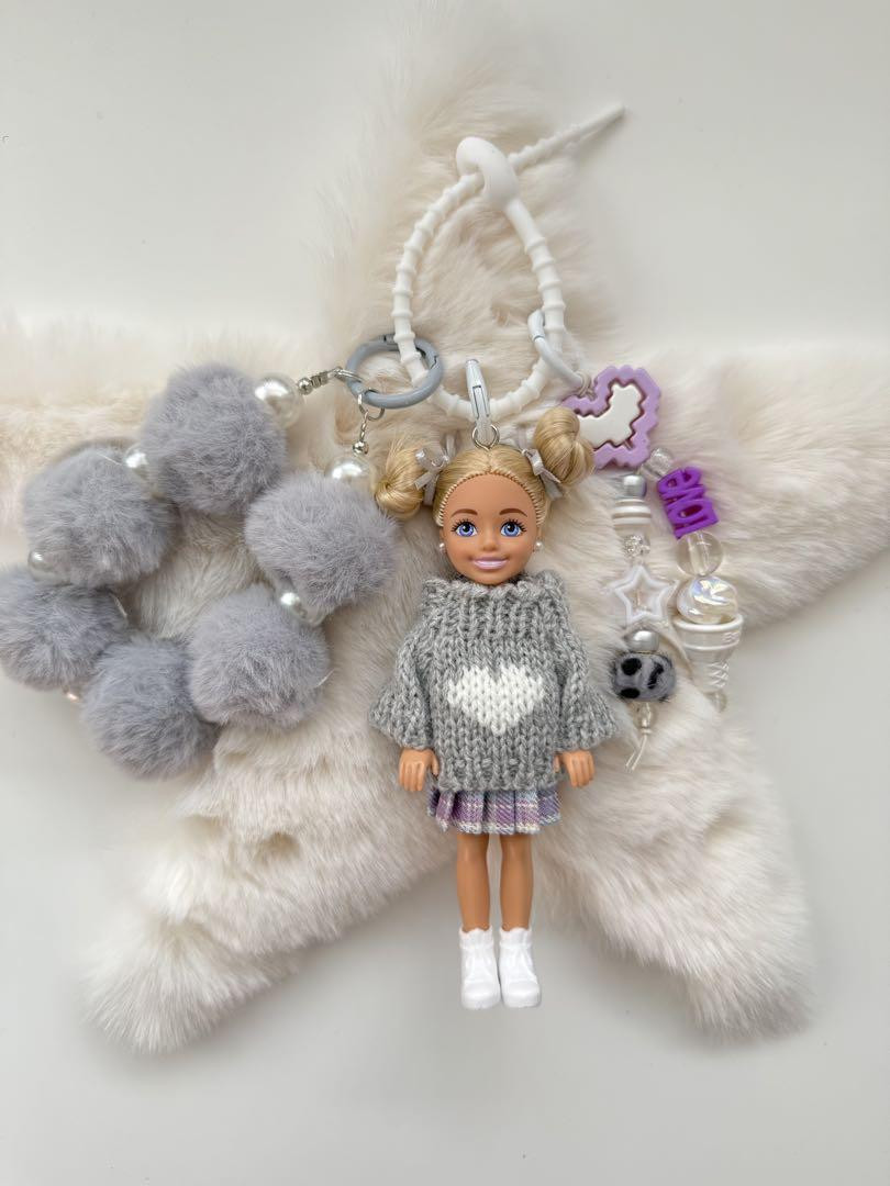 バービーチェルシキリング バックチャームCC11 Doll Figure Mattel Authentic Barbie Charm Chelsea Keychain