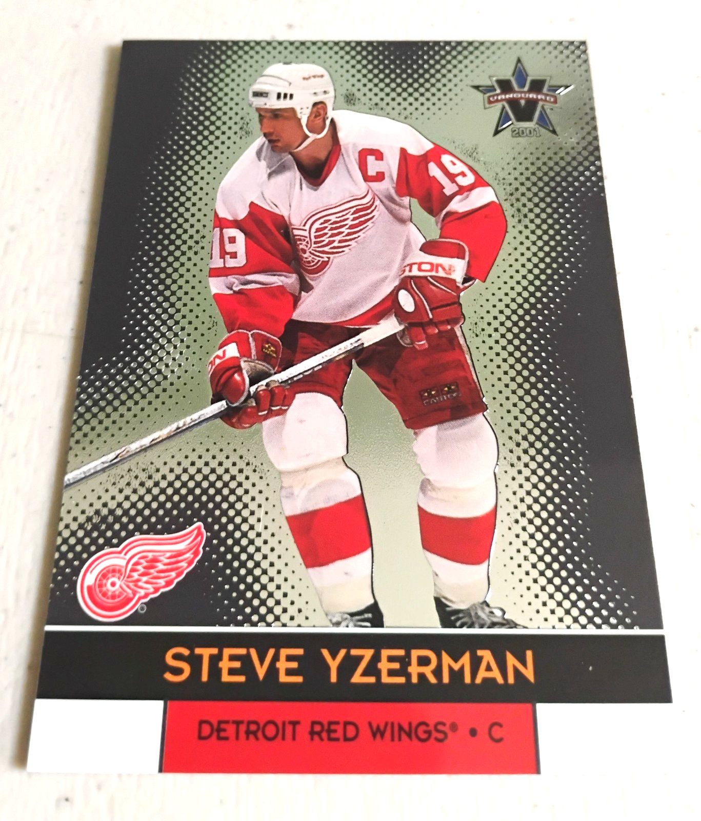00 01 PACIFIC VANGUARD STEVE YZERMAN #41 RED WINGS