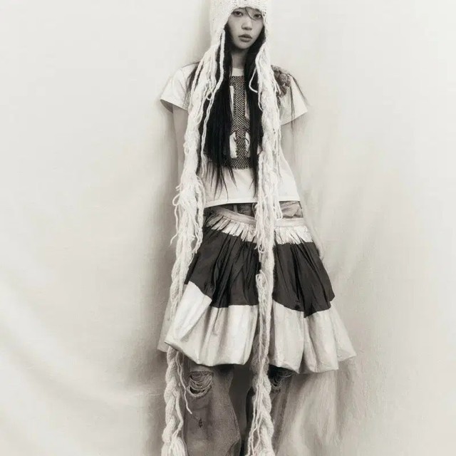 Ailit Moka Sign Polaroid Fan Photo Collectible