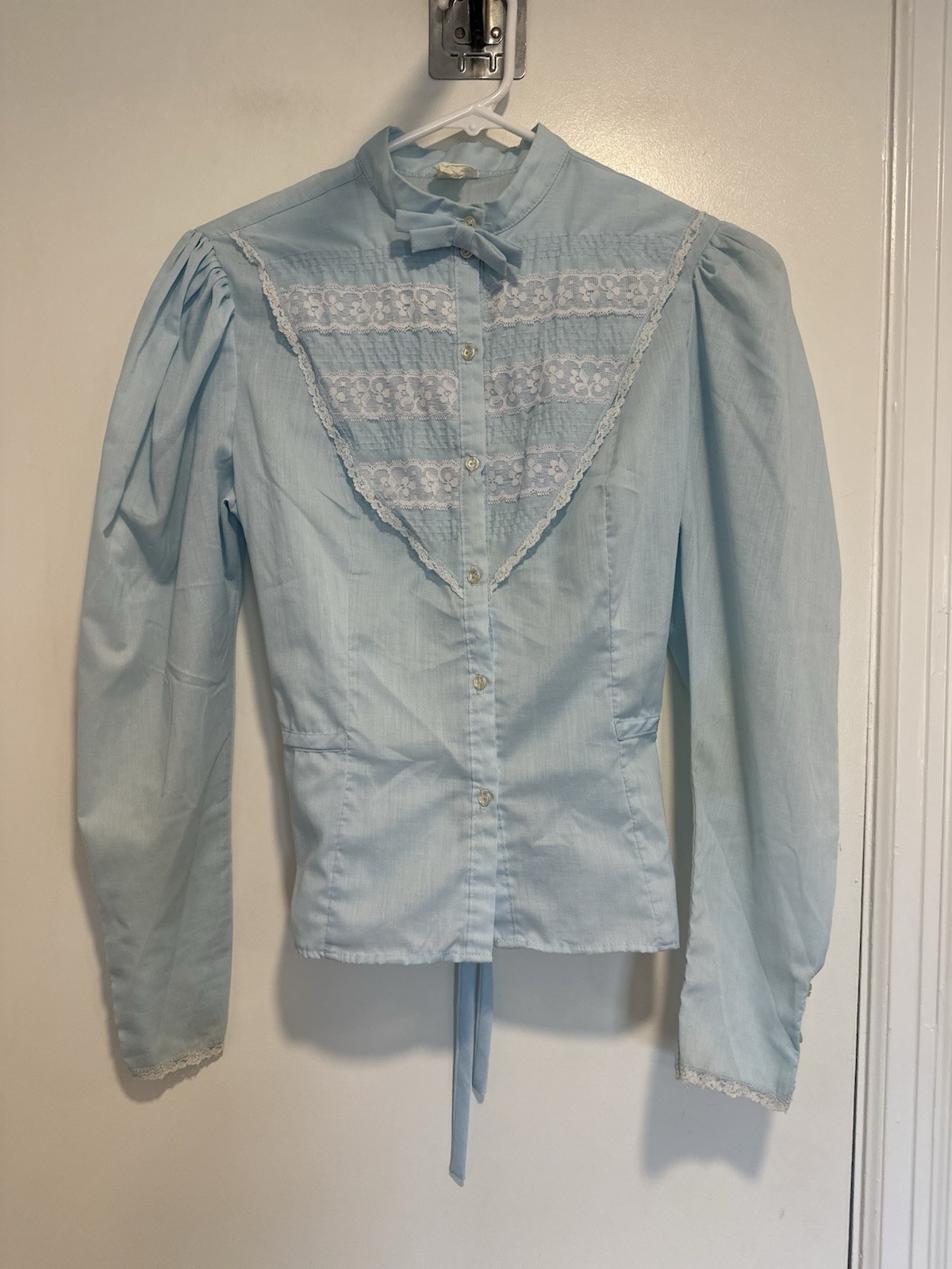 VTG 70s Blue Prairie Victorian Cottagecore Lace Bow Collar Puff Sleeve Blouse