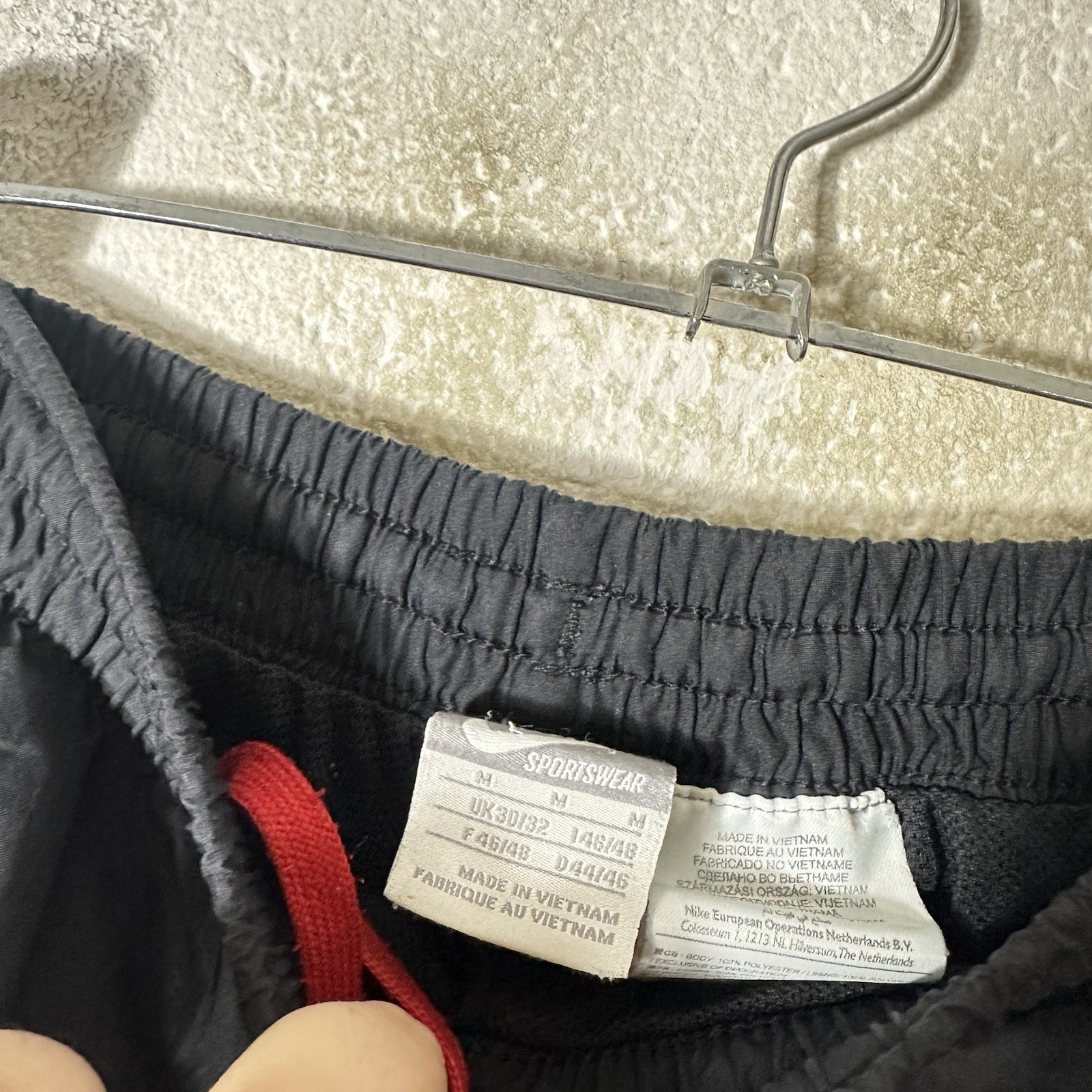 Vintage Nike Tracksuit Bottoms Mens Medium Black Red Swoosh Y2K 00s Baggy Retro* thumbnail 7