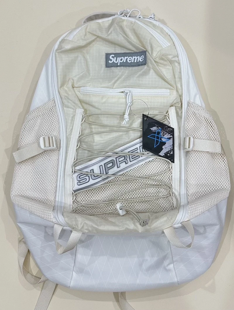 NEW Supreme FW23 3D Logo Backpack White Box Logo
Opens in a new window or tab