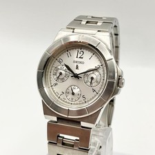 Seiko Lukia LK Quartz Wristwatch Ladies White Dial Silver Chronograph