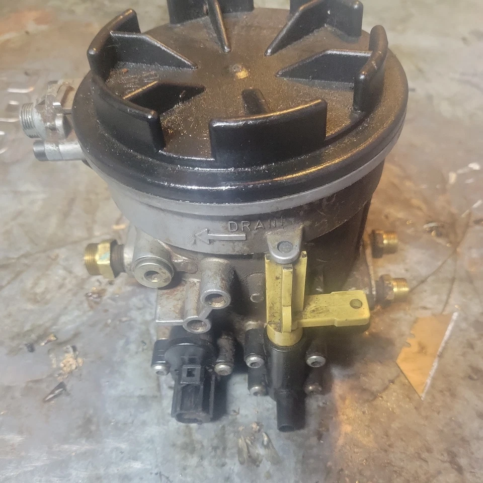 Fuel Bowl Filter Housing 99-02 Ford F250 F350 7.3 Diesel with bolts - Image 2 of 4