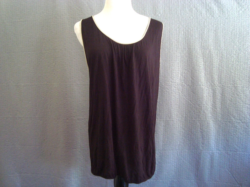 NWT Crosby Women's Beaded Trim Scoop Neck Sleeveless Top Black Lite Weight Sz L