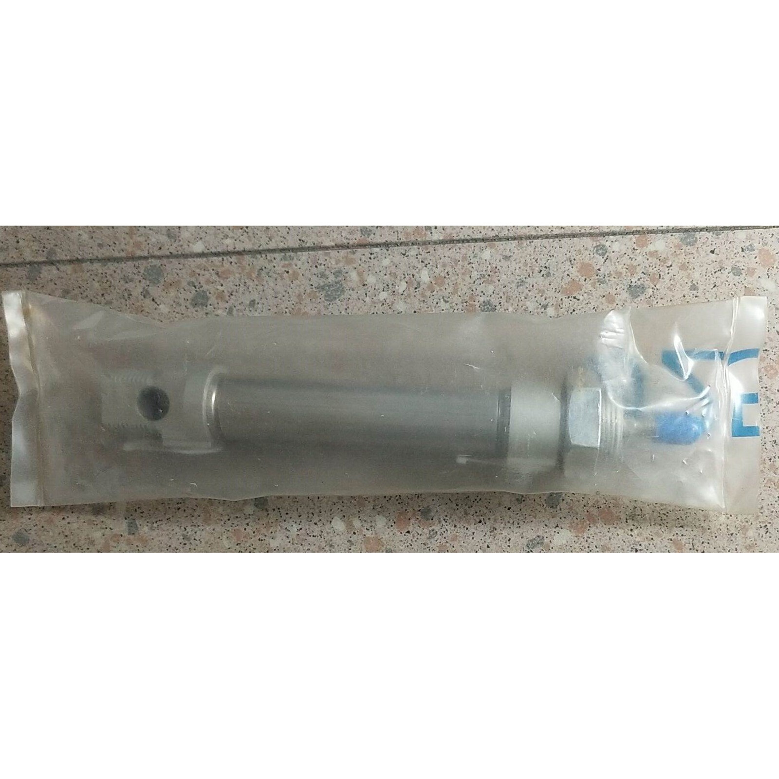 One New Festo cylinder DSNU-20-60-P-A 1908286