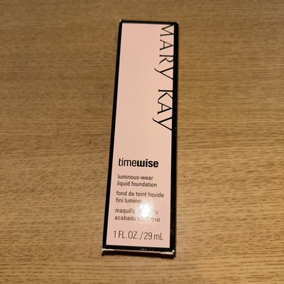 Luminous Wear Liquid Foundation 