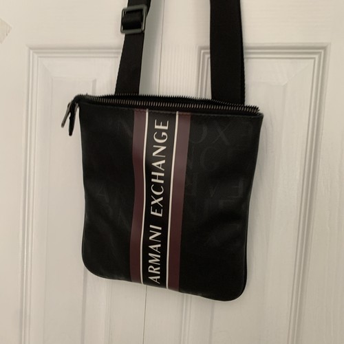 Armani Exchange Unisex Erwachsene Umhängetasche - Farbe Schwarz Mittelgroß - Selten Benutzt