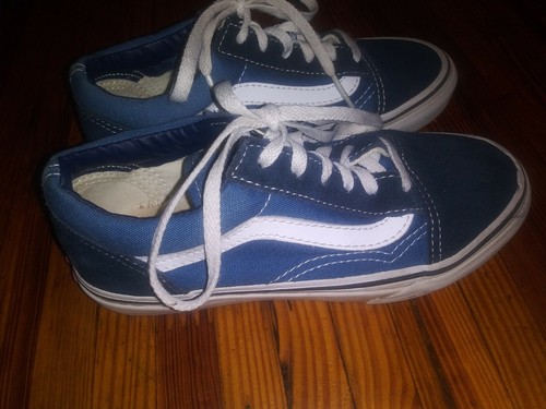 Vans Blue & Black suede toe Kids 2 - Picture 2 of 3