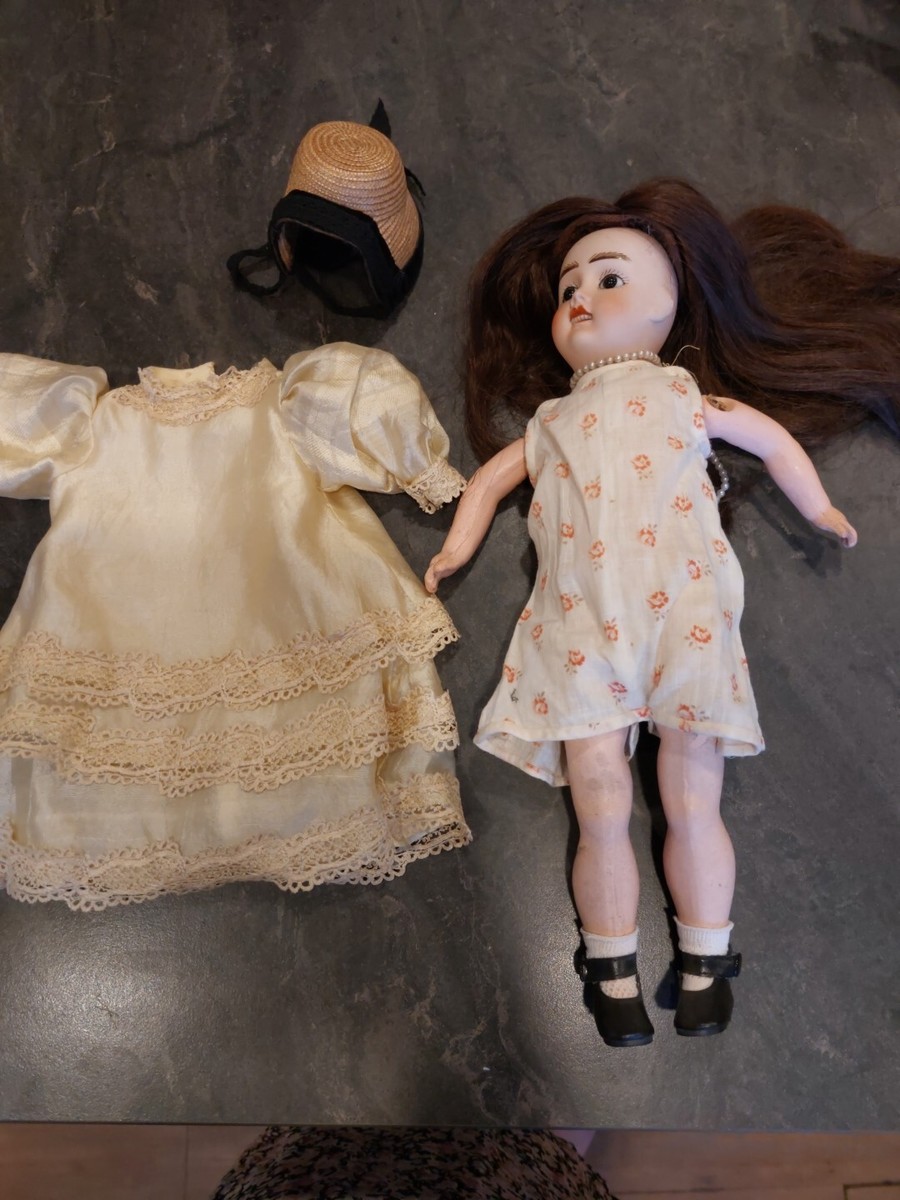 39;Petite Française/ Liane' | V&A Explore The