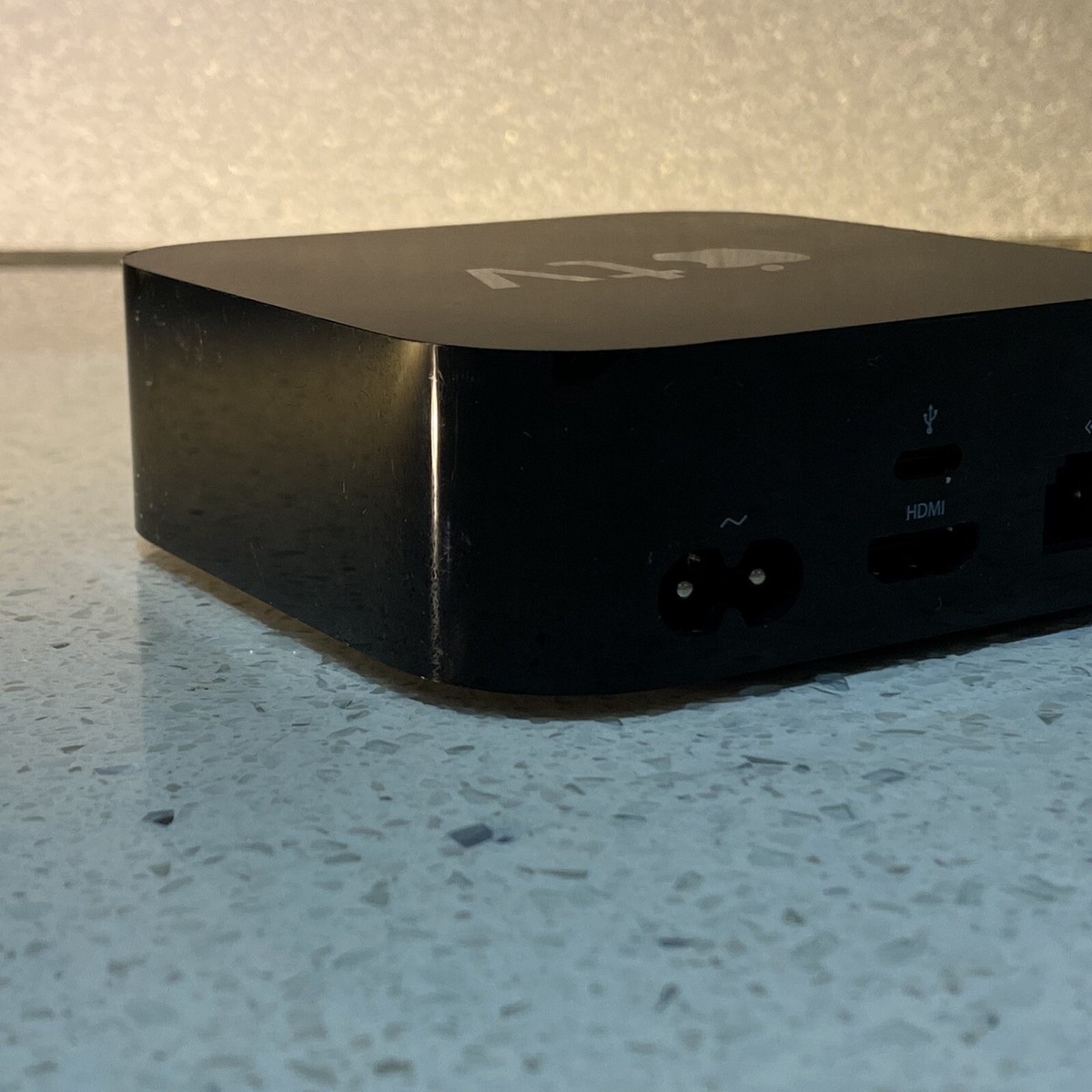 Apple TV (4th Generation) 32GB HD Media Streamer - A1625 for