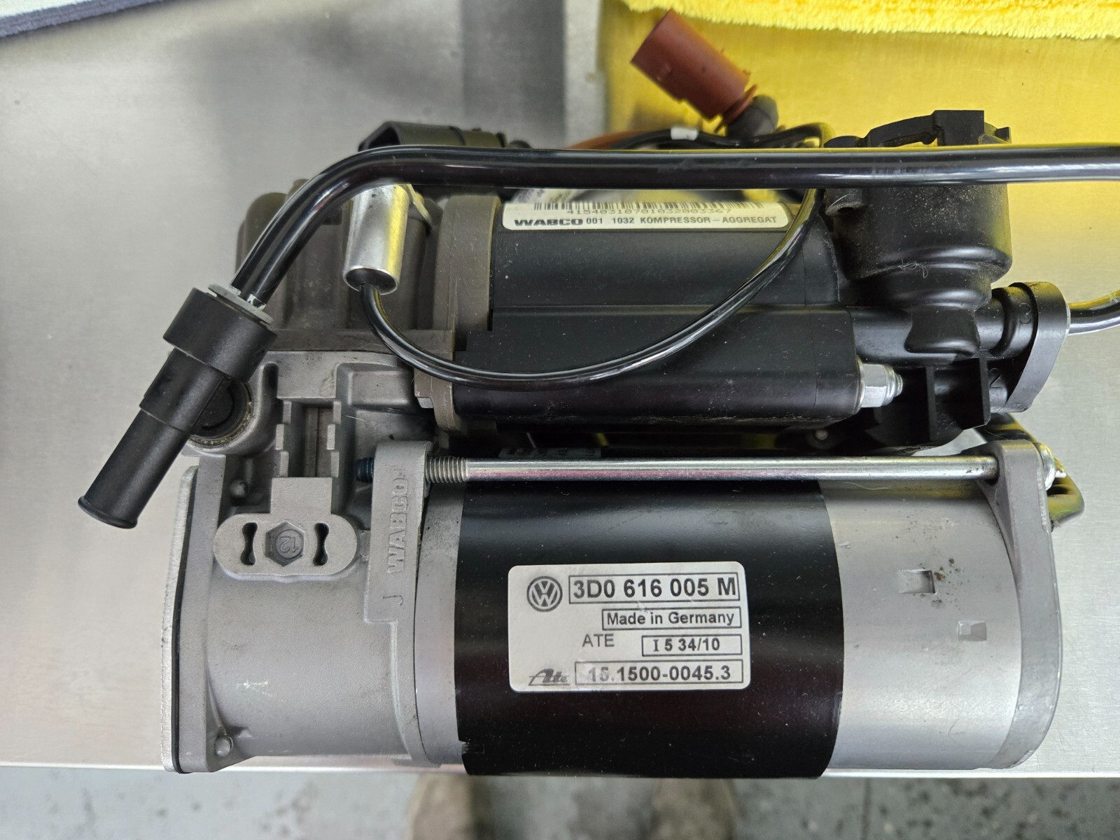 Air Suspension Compressor Pump For Bentley Continental GT GTC, Flying Spur