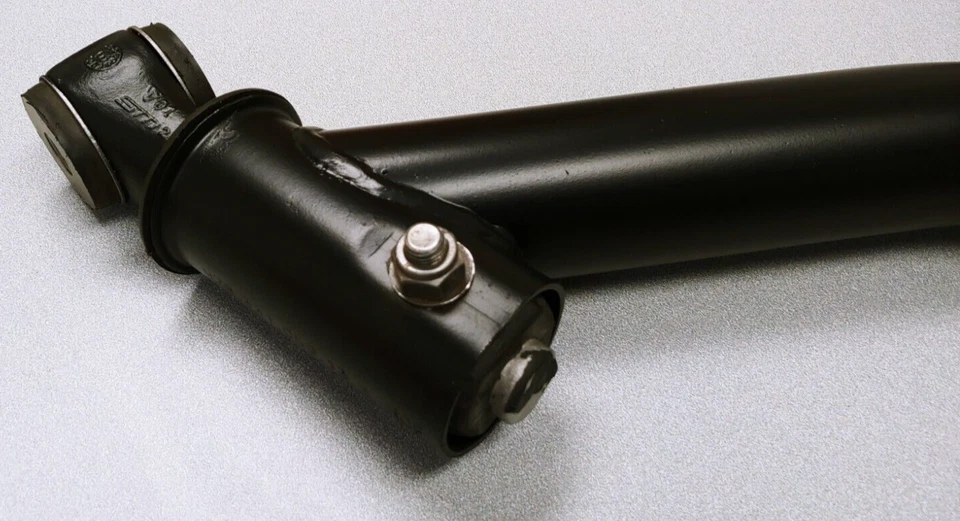 VERY NICE USED ORIGINAL GENUINE PORSCHE 928 LEFT REAR CONTROL ARM L4 — 第 3/4 张图片