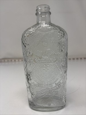 Wine Bottle Garretts American Wines 4/5 Quart Embossed Clear Glass