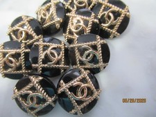 CHANEL 8 BUTTONS 18 MM, BLACK, gold tone, me...