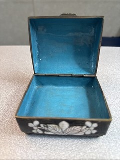 ANTIQUE CHINESE BLACK & WHITE CLOISONNE CIGARETTE