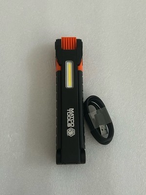 Matco Tools Rechargeable LED 950 Lumen Folding Light. Has Magnetic Base.