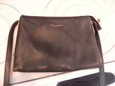 Marc Jacobs Black Pebbled Leather Crossbody Zipper Closures Compartment USED