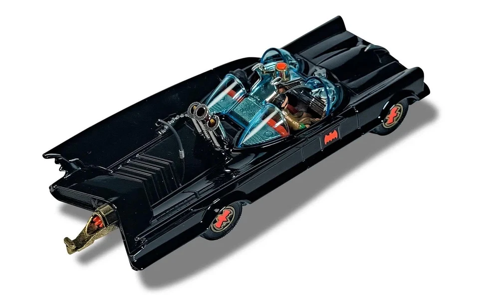 Corgi Batmobile Con Batman E Robin 1:46 Modello In Metallo - RT26701 - Immagine 4 di 4