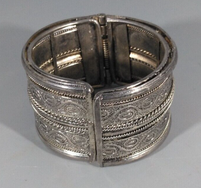 V*x様 Tah'Bah IngotSilver Cuff c.1945 Cuffs of Love Bracelet Hand Cuff Half CZ Bracelets Small