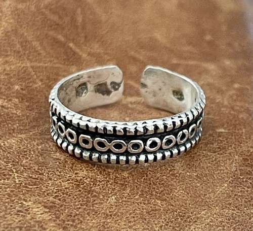 Vintage Triable Design 5mm Wide Sterling 925 Toe Ring Size 5 Adjustable