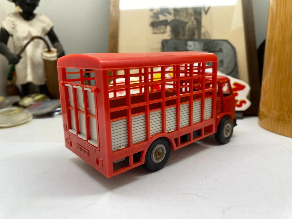 ANCIENNE NOREV PLASTIQUE  SAVIEM BETAILLERE SM5C  N°100  ECH 1/43 - Photo 3/4