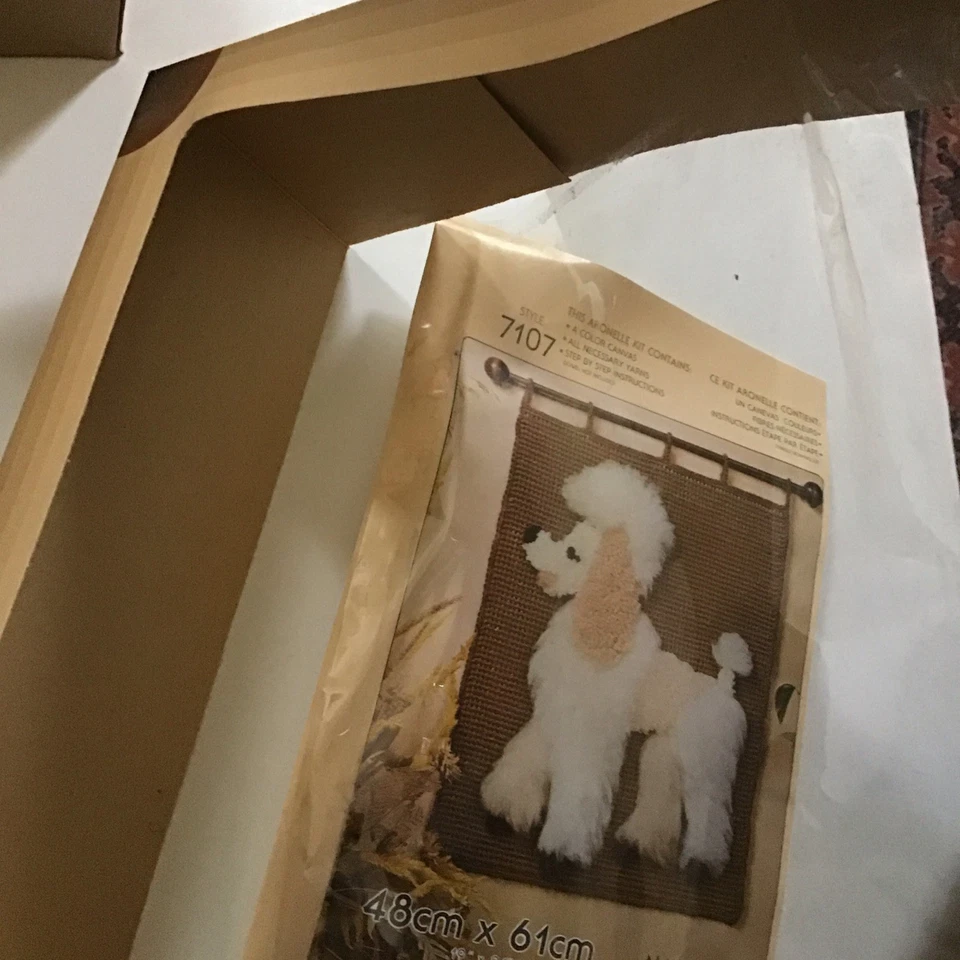 Vintage Aronelle Afronelle latch hook rug Kit Poodle wall hanging 19x24" - Image 4 of 4