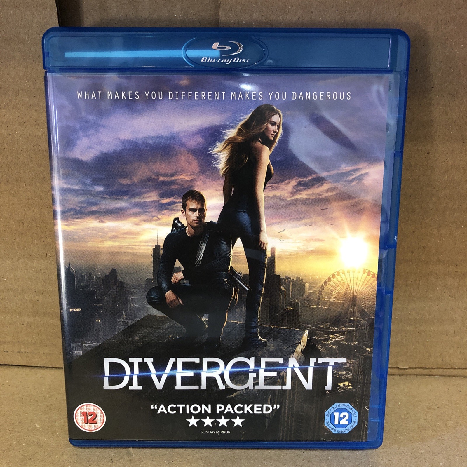 Divergent [Blu-ray]