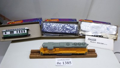 Konvolut USA H0 Bachmann EMP GP50 + 3 Neuwertige Roundhouse Bausatzwagen -#1385
