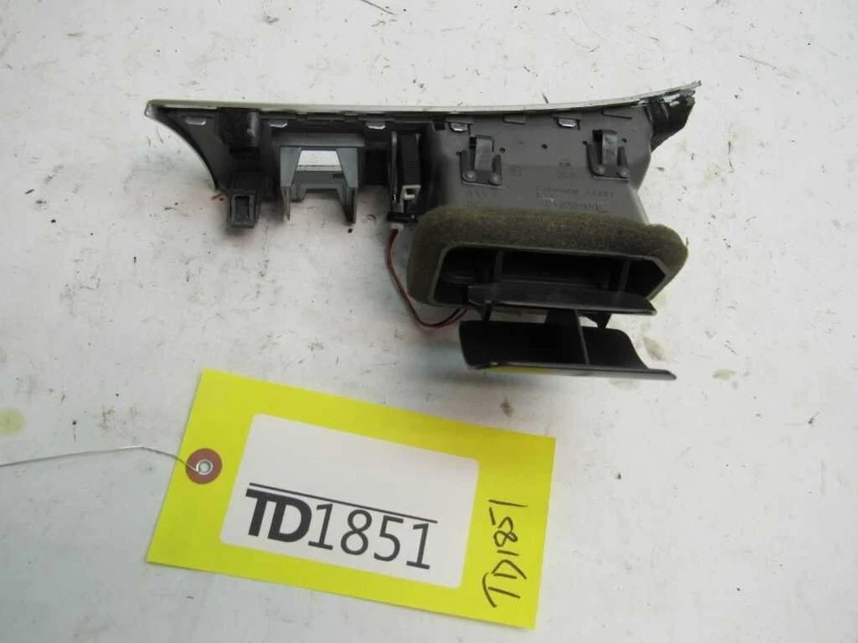 Parrilla de ventilación de aire acondicionado A6 2006 Audi lado izquierdo del conductor tablero delantero cubierta de conducto de aire moldura OEM Foto 4 de 4