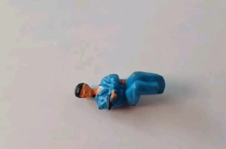 James Bond 007 GOLDFINGER Aston Martin DB7 Corgi Mini Figure GENUINE ORIGINAL - Image 4 of 4