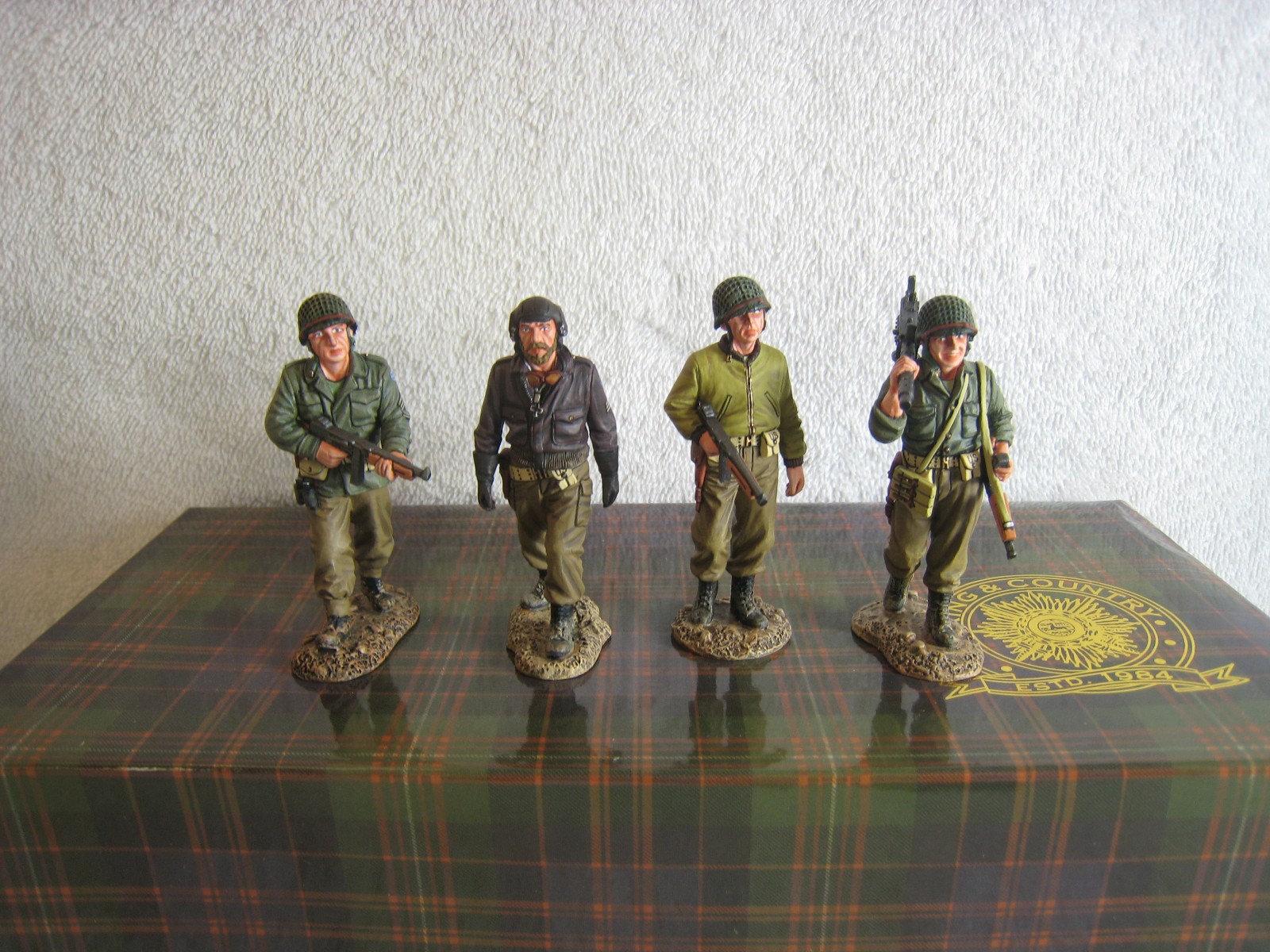 King & Country DD239 Gang of Heroes The Kelly's Heros Gang (RETIRED)