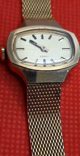 Montre Vintage Timex 26mm 90 Degee Ovale Remontage Mécanique Fonctionne - Photo 9/23