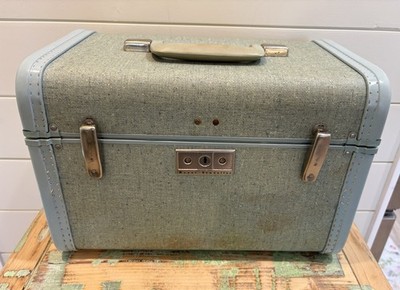 Vintage Royal Traveller Train Case Blue Tweed Makeup Cosmetic Box