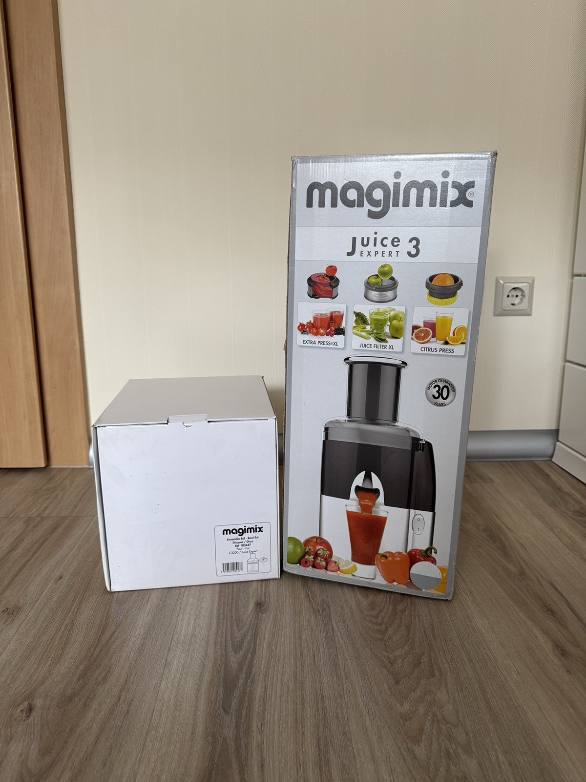 Magimix Juice Expert 3 Entsafter, Gemüseschneider, Raspel, Küchenmaschine, weiß